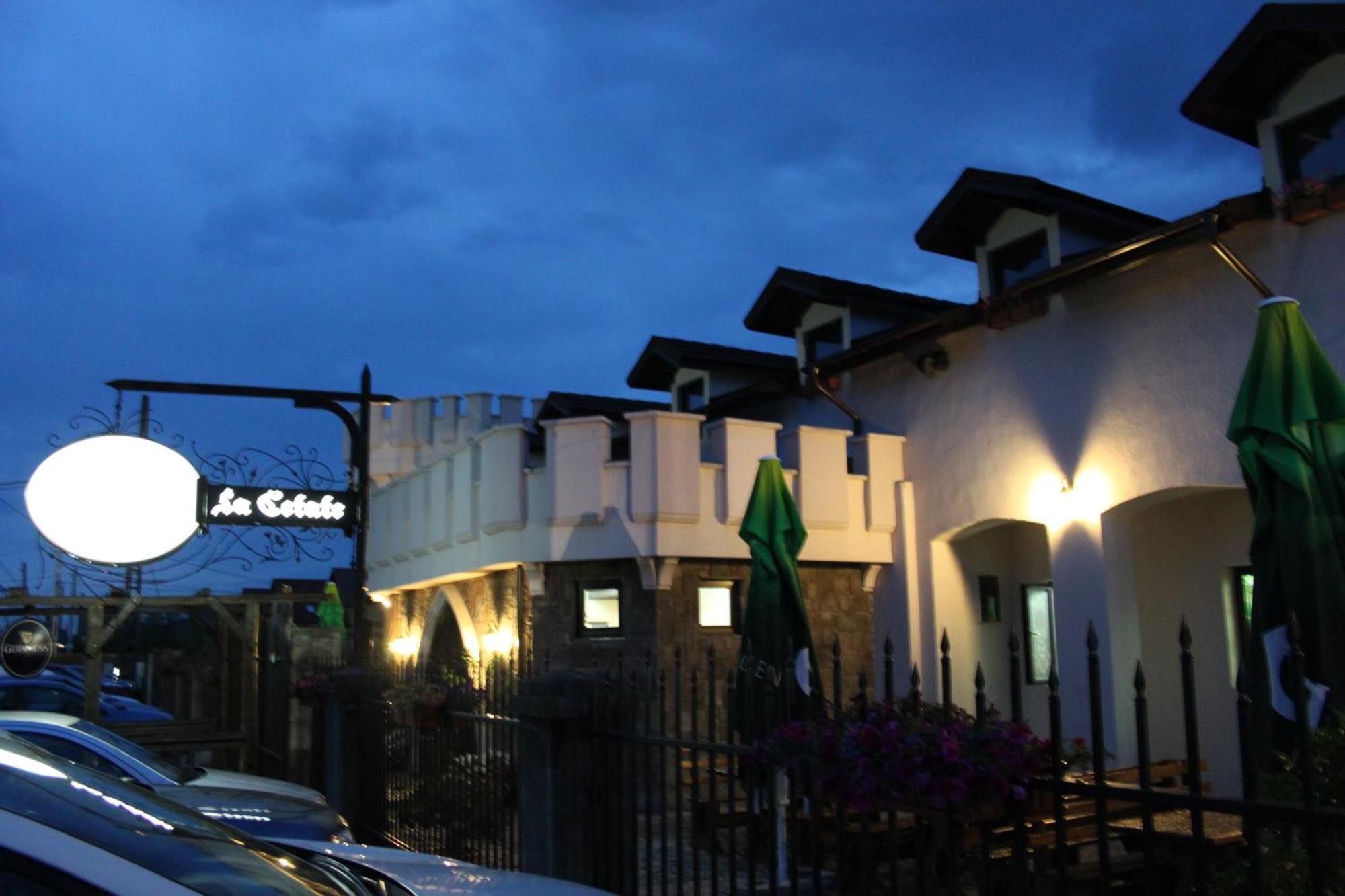 Hotel LaCetate Piteşti Esterno foto