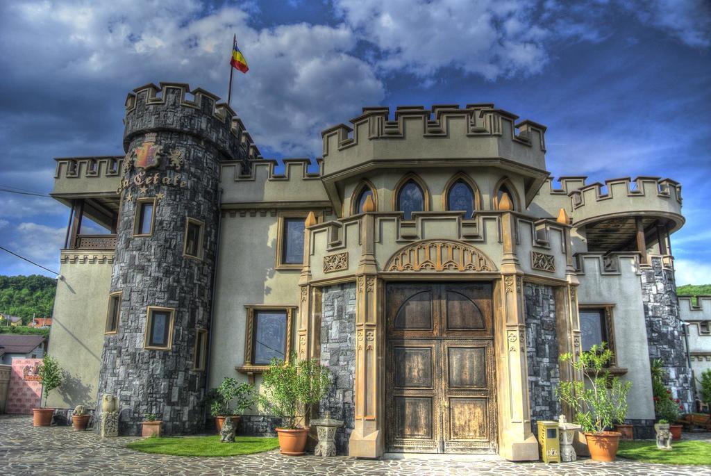 Hotel LaCetate Piteşti Esterno foto